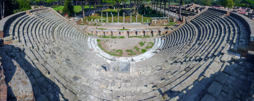 Theatre and the Piazzale delle Corporazioni in the distance, Ostia (photo: Groume, CC BY-SA 2.0)